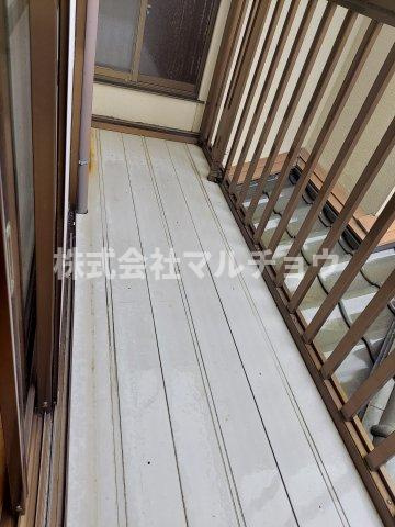 新屋敷戸建のバルコニー|開放的で明るい空間を演出してくれるバルコニーです