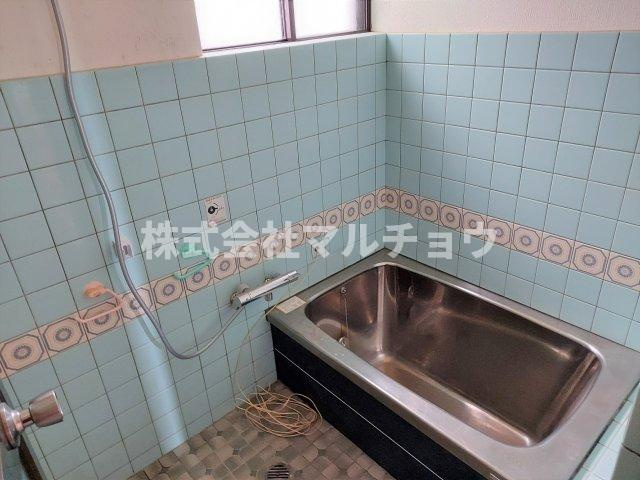 新屋敷戸建の浴室|ゆったり過ごせるお風呂です