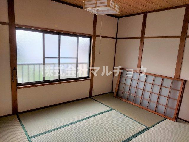 新屋敷戸建の和室|来客時にも便利な和室付き