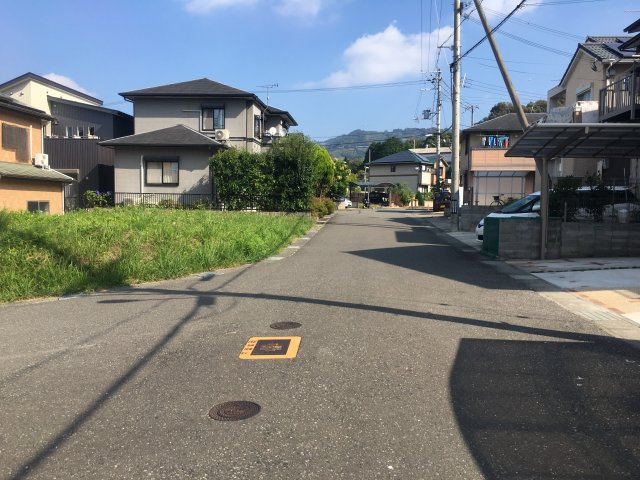 中芳養売り地の前面道路含む現地写真