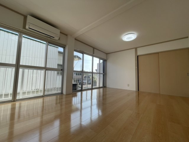 タウンハウス薊野Ⅱの洋室