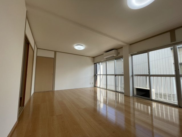 タウンハウス薊野Ⅱの居間・リビング