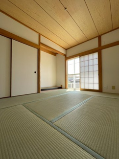 【和室】 | 猪名川町伏見台５　リフォーム済中古戸建 | 1階落ち着いた雰囲気の和室