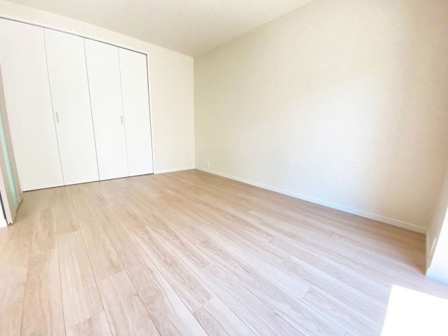 ハイコーポ長岡京B棟　1階の洋室