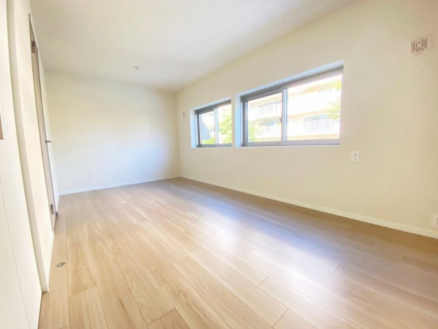 ハイコーポ長岡京B棟　1階の洋室