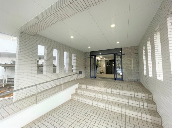 アーネスト針木のエントランス