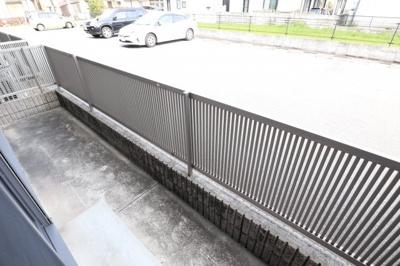 【バルコニー】 | ル・シェモア | バルコニー