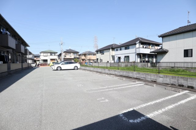 【駐車場】 | ル・シェモア | 駐車場