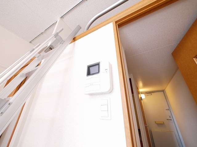 レオパレスｇｒｏｗのセキュリティ|モニター付きインターホンです
