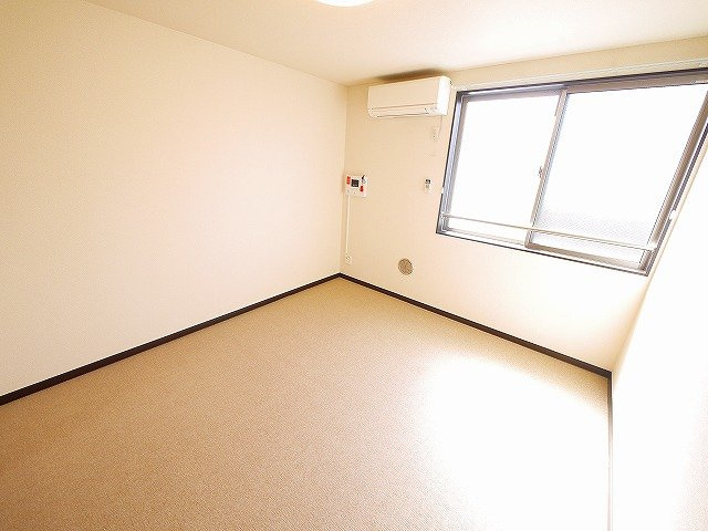 レオネクストサンシャイン岩室の内装|内装は落ち着いています