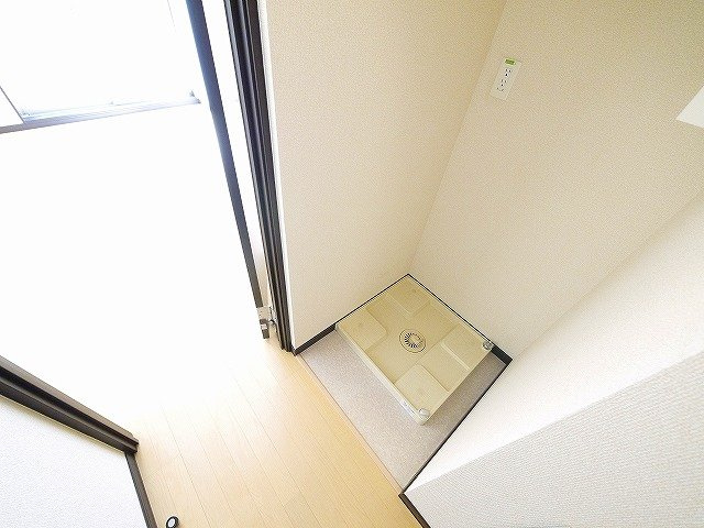 レオネクストサンシャイン岩室の設備|室内洗濯機置き場