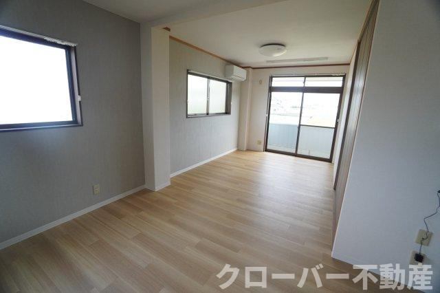 ハイツ・タイチ Ⅱ棟の居間・リビング