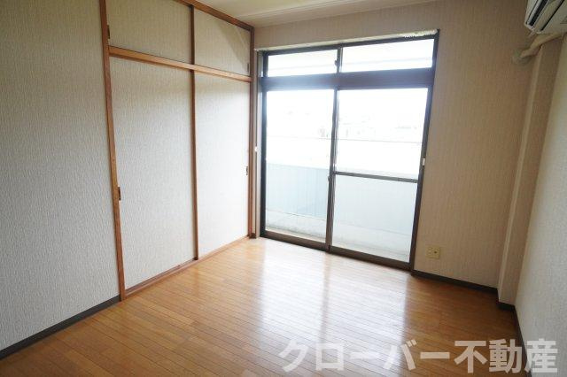 ハイツ・タイチ Ⅱ棟の居間・リビング