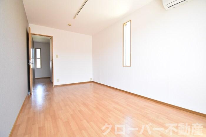 グレースタウン川津 Ａの内装|洋室７．６帖