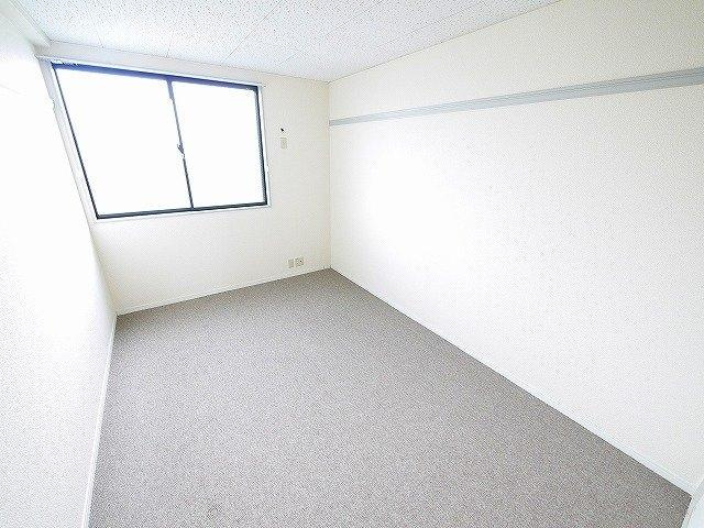 レオパレス浪漫２０００の洋室|スタンダードな洋室です