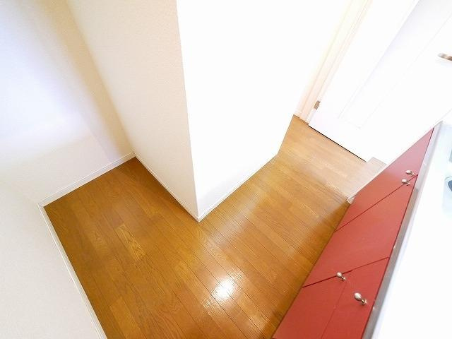 レオパレス浪漫２０００のキッチン|コンパクトなキッチンで掃除もラクラク