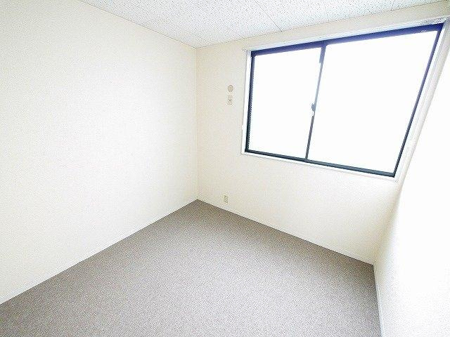 レオパレス浪漫２０００の洋室|スタンダードな洋室です