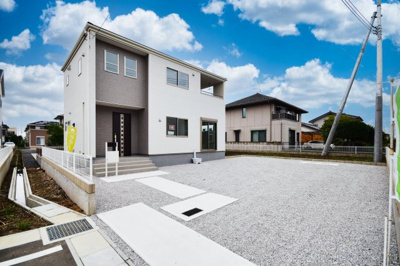 【外観】 | 一建設 太田第7岩瀬川町　3号棟 | 並列駐車可能なカースペースです！お客様も遊びに来やすいですね♪