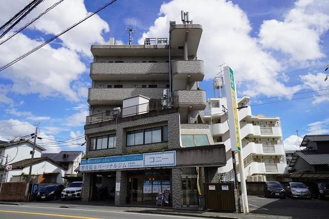 【エントランス】 | 敬愛館