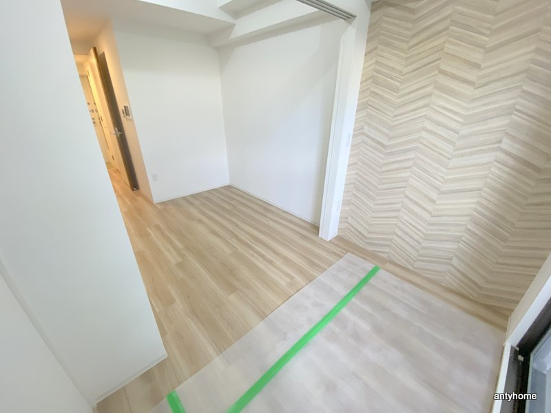 セレニテ新大阪ミラク弐番館　仲介手数料無料の居間・リビング