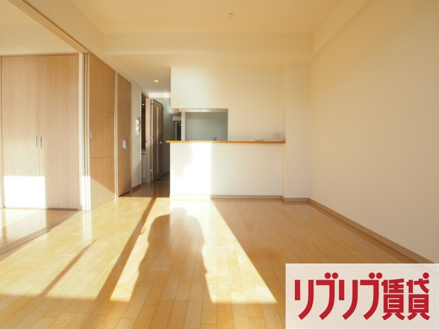 エコロジー千葉みなとレジデンスの居間・リビング