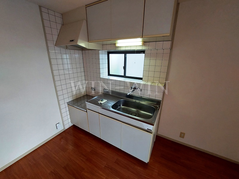 アペックス B棟のキッチン|イメージ（同建物内別部屋の写真です）