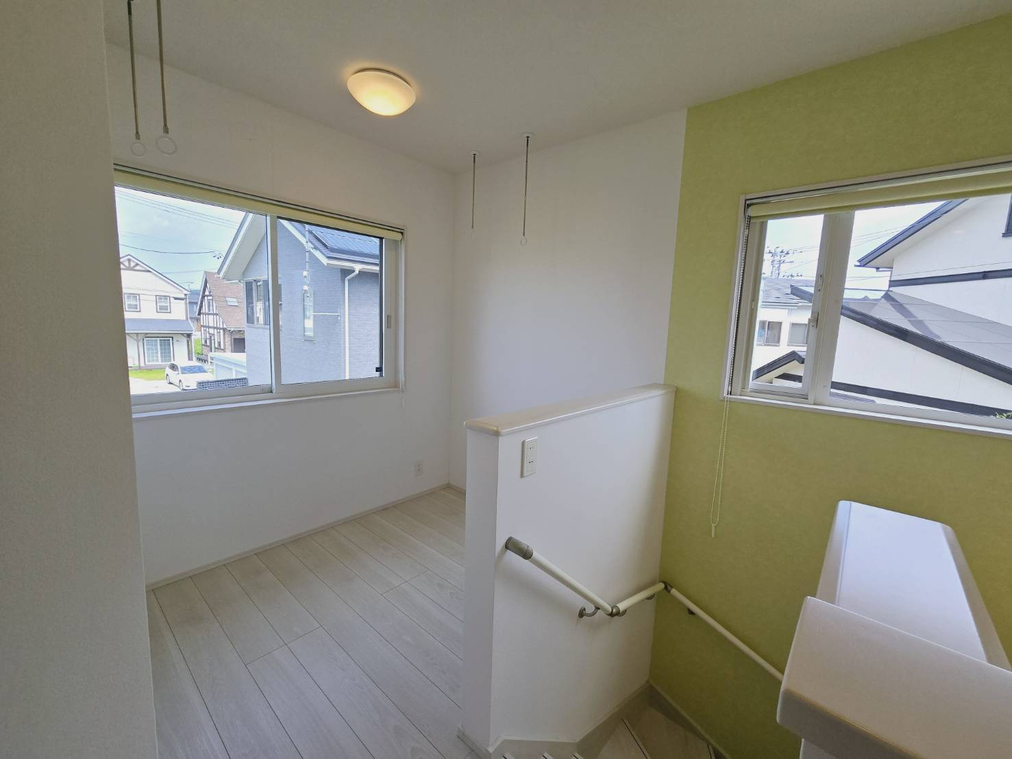 八戸市大字尻内町字高田築浅中古物件‼のエントランス