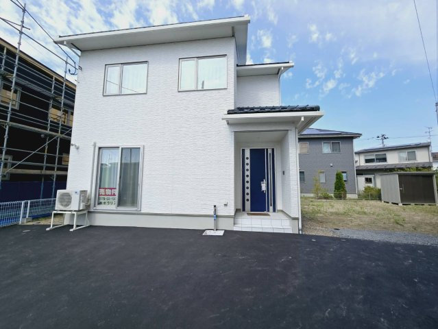 八戸市大字尻内町字高田築浅中古物件‼の外観