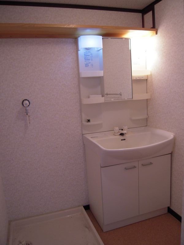 ドルチェカーサの洗面所|ゆったりとスペースのある洗面所