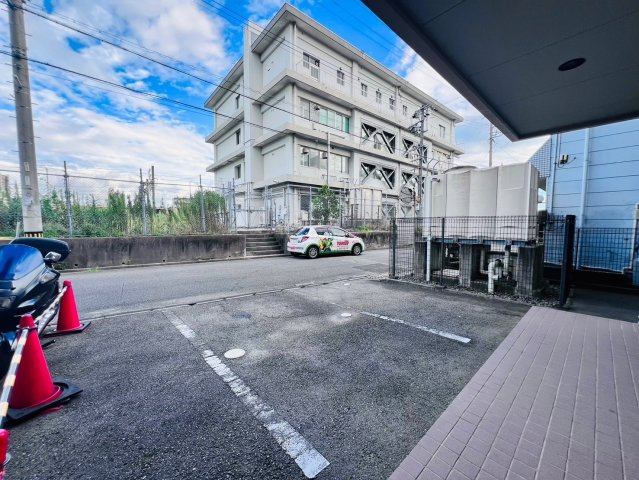 ラ・ミア・カーサの周辺