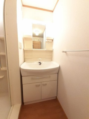 【洗面所】 | クラールエーリ | スペースが確保できる洗面所です