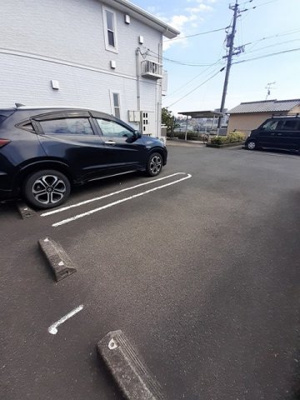 【駐車場】 | クラールエーリ | カースペースがあります