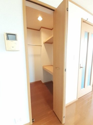 【内装】 | クラールエーリ | きれいな内装です