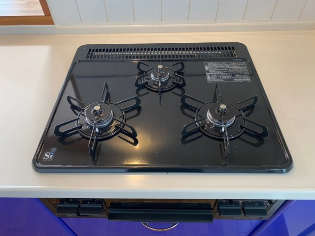 ファミール藤ヶ丘5番館の設備|人気の3口コンロのグリル付きキッチンです♪