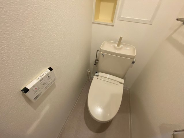 ファミール藤ヶ丘5番館のトイレ|清潔感溢れるトイレ。落ち着いた空間で安らぎの空間をお過ごしいただけます。