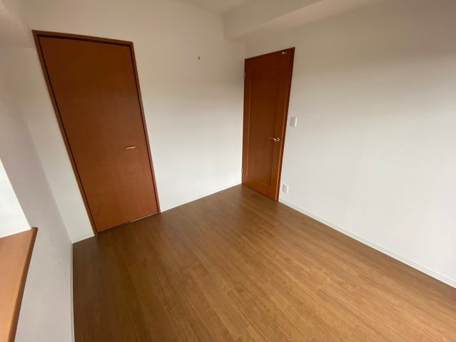ファミール藤ヶ丘5番館の洋室|【5.5帖】
お掃除もラクチンなフローリングのお部屋です◎