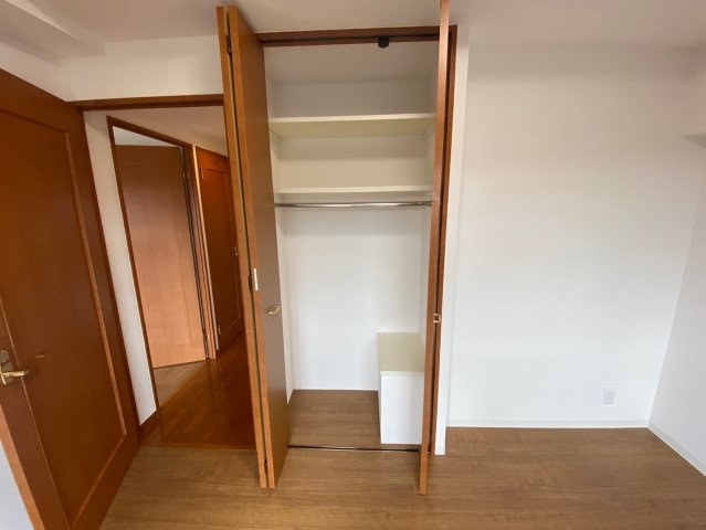 ファミール藤ヶ丘5番館の収納|【6.0帖】
機能的なクローゼットは多様な使い方が出来、収納の幅が広がります！