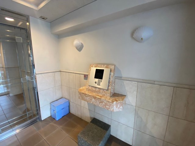 ファミール藤ヶ丘5番館のエントランス|オートロック付で防犯面も安心できるマンションです！