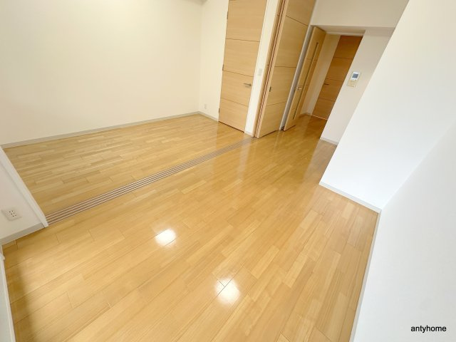 アーバネックス南堀江　仲介手数料無料の居間・リビング