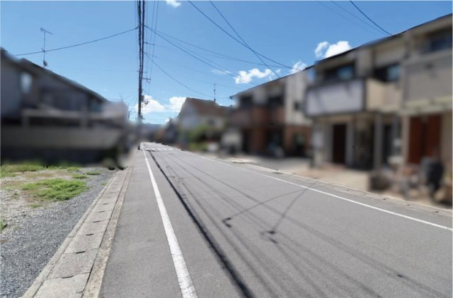 上鳥羽西浦町の前面道路含む現地写真