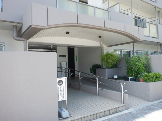 町屋ビューハイツのエントランス