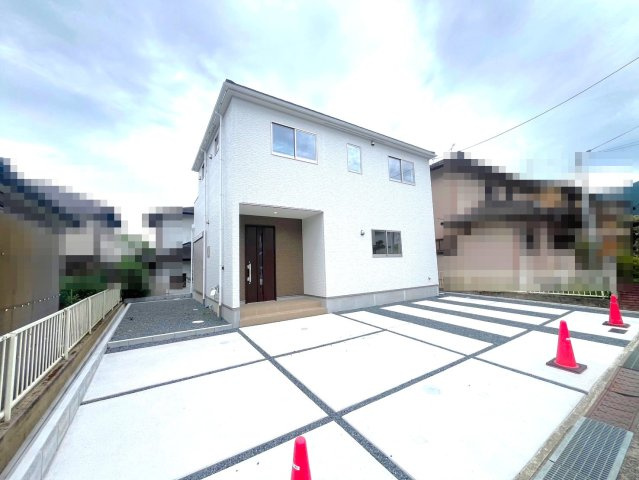 完成物件につき即入居可☆広々５ＬＤＫ☆並列駐車３台可能☆大津市日吉台四丁目１期の外観|外観