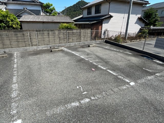 アーバン蒲田の駐車場