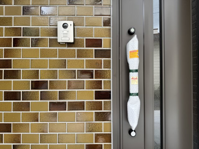 吾川郡いの町の玄関|玄関には、モニタ付インターホンがあり、ダブルロックドアになっています。