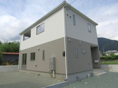 【外観】 | クレイドルガーデン南アルプス市有野第2　2号棟 | 外観もきれいです