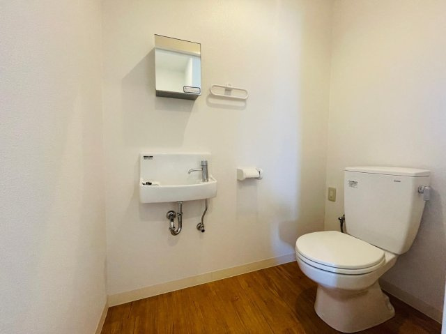 PROUDIA TOWN KONBUⅡ　A号棟のトイレ|2階トイレ