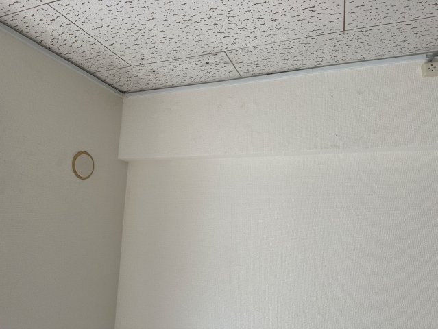 鳴神ビルの内装