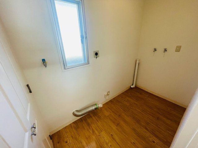 PROUDIA TOWN KONBUⅡ　B号棟のランドリースペース