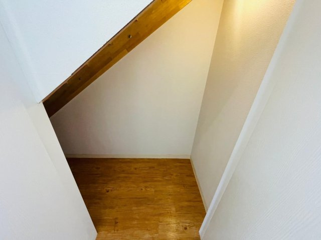 PROUDIA TOWN KONBUⅡ　B号棟の収納|階段下収納