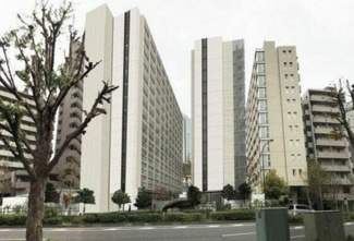 【外観】 | 鉄筋コンクリート造のがっちりとした建物。